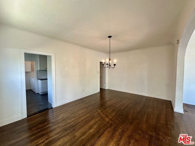 Building Photo - 2941 9th Ave