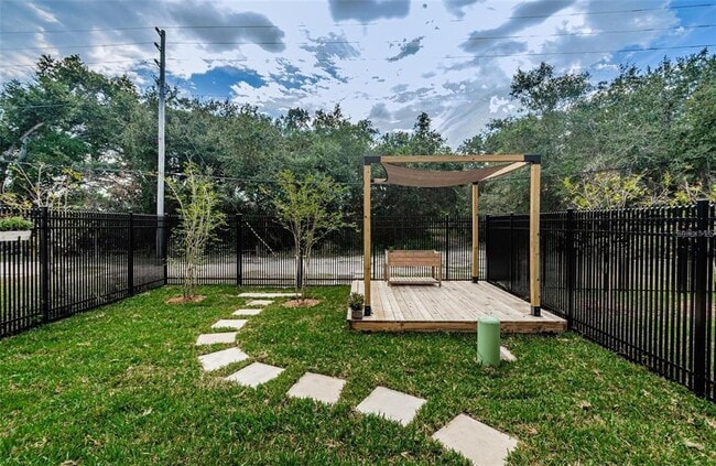 Building Photo - 1954 Freedom Dr