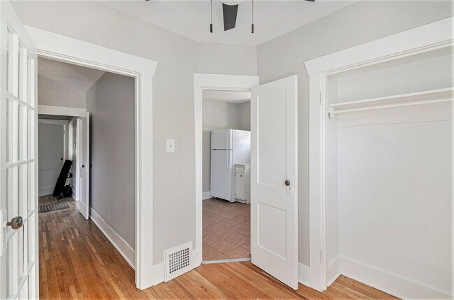 Building Photo - Spacious 2 bedroom home in the heart of City Park! LEASING SPECIAL INFO BELOW
