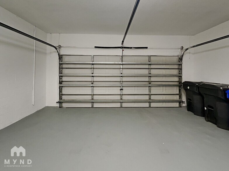 Building Photo - 1625 Wakefield Dr