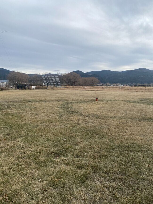 Building Photo - Lease Takeover! 3 Bedroom/2 Bathroom Home ...