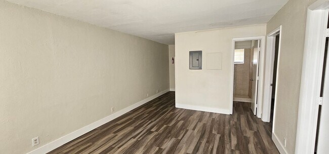 Building Photo - 3041 Second Street