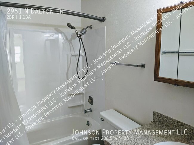 Building Photo - 2951 N Dalton Ln