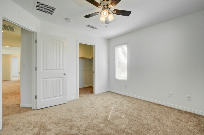 Building Photo - 3 Bedroom, 2 Story Inspirada Home in Anthem!