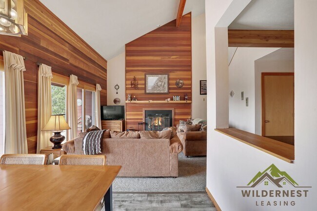Building Photo - WINTER RENTAL Timber Ridge Condo - Nice 2 ...