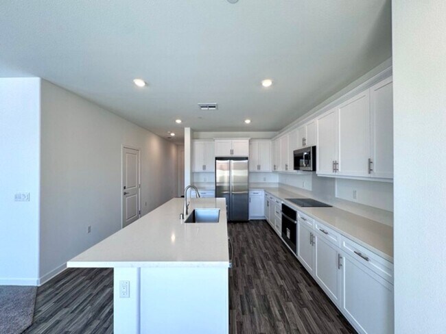 Building Photo - Brand new 4 bedroom Winchester home with a...