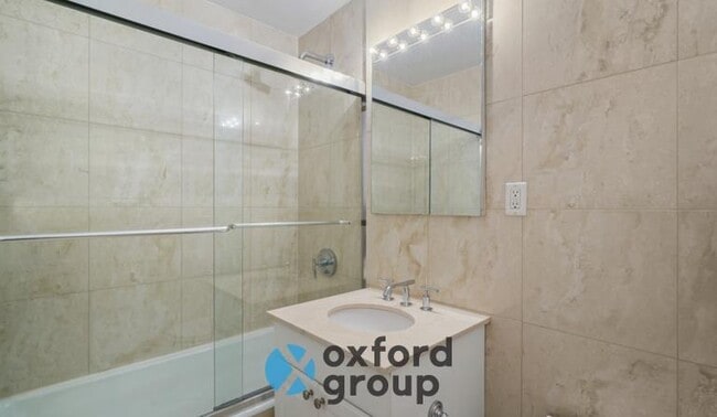 Building Photo - 2 bedroom in NEW YORK NY 10019