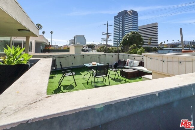 Building Photo - 12010 Texas Ave