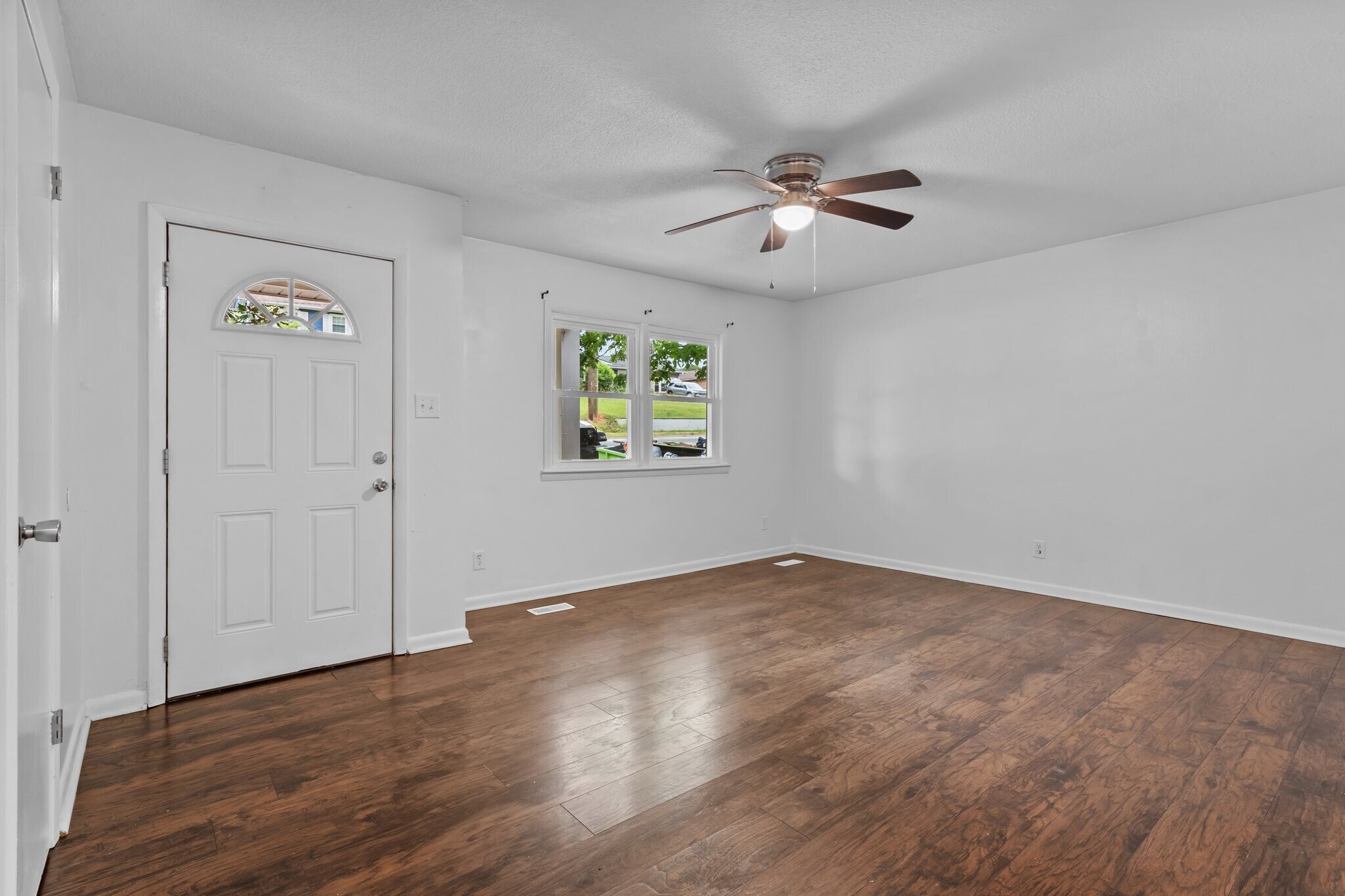 Building Photo - 5364 Silver Pine Dr
