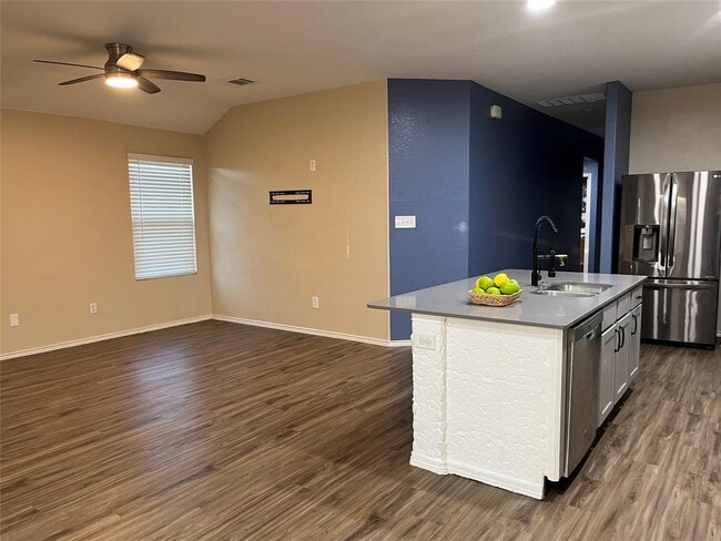 Building Photo - 104 Granville Ct