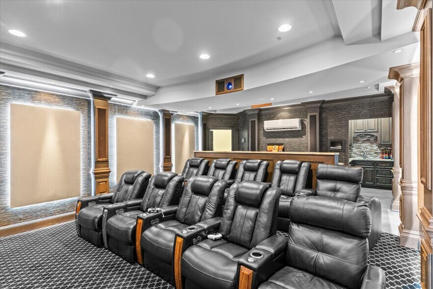 Building Photo - 200 Asphodel Dr