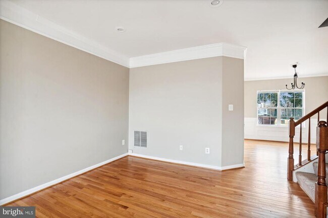 Building Photo - 25404 Upper Clubhouse Dr