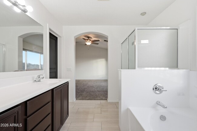 Building Photo - 1537 E Bowman Dr