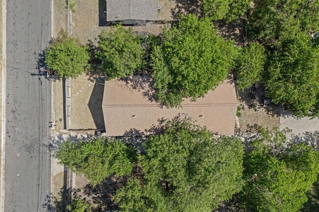 Building Photo - 8607 Guadalupe St