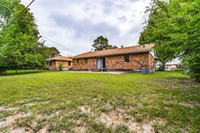 Building Photo - 6706 Flamingo Rd