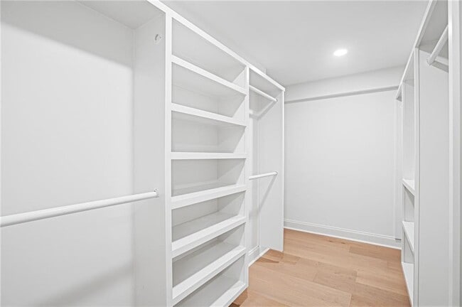Building Photo - 200 Nestor Ct