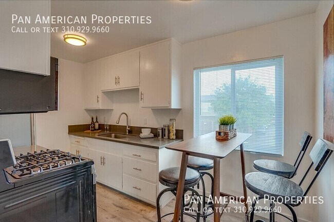 Building Photo - 92 E Market St