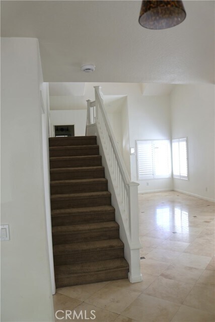 Building Photo - 17 Cagney