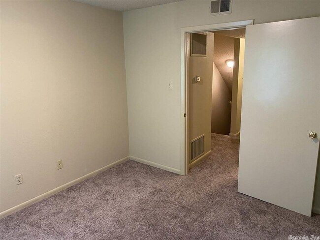 Building Photo - 2221 Wentwood Valley Dr