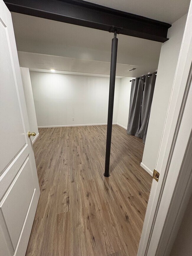 Building Photo - 5050 Rill Valley Way