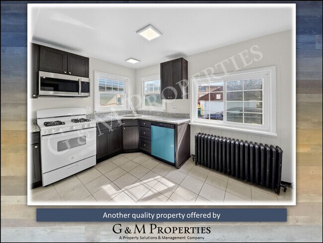 Building Photo - 1570 Mt Hope Ave