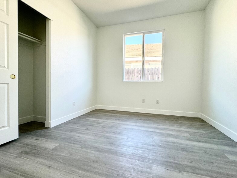Building Photo - 3078 Tintorera Way