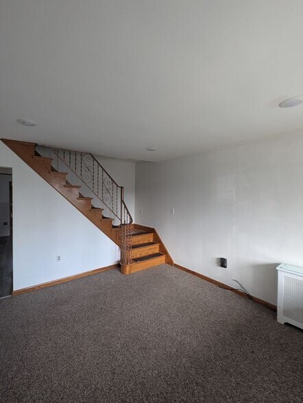 Building Photo - 1440 St Ann St