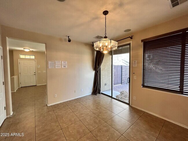 Building Photo - 2794 S Anderson Ln
