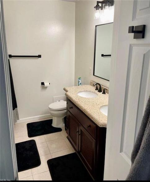 Building Photo - 404 W 29th St