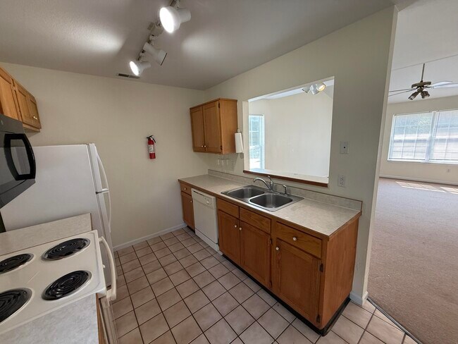 Building Photo - 1326 N Frideriki Dr