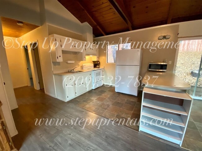 Building Photo - 22101 Crystal Falls Dr