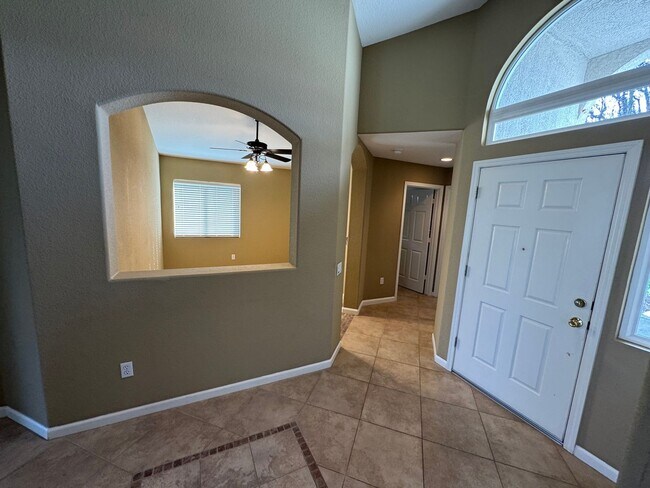 Building Photo - DEL WEBB 55+ Adult Community in Roseville!