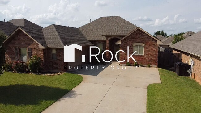 Building Photo - 3 Bedroom, 2 Bath, 2 Car Garage - SELF TOURS AVAILABLE SOON!