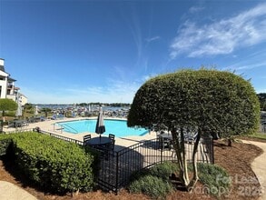 Building Photo - 18733 Vineyard Point Ln