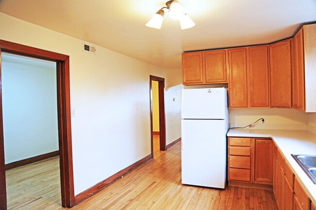 Building Photo - 2904 48th Ct