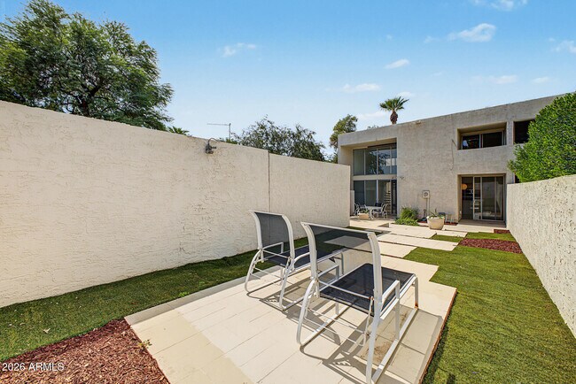 Building Photo - 4656 N 40th St