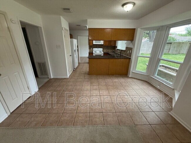 Building Photo - 7818 Sunny Ridge Dr