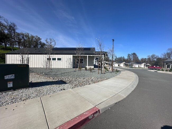 Building Photo - Brand New Build on Old Alturas - ALL Electric with City of Redding Solar!