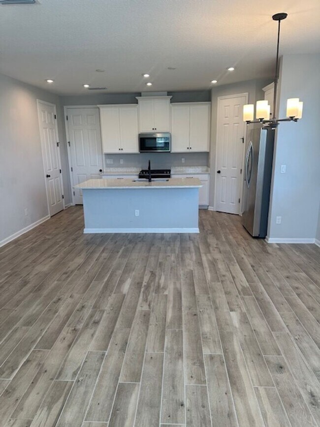 Building Photo - 3499 Headland Way