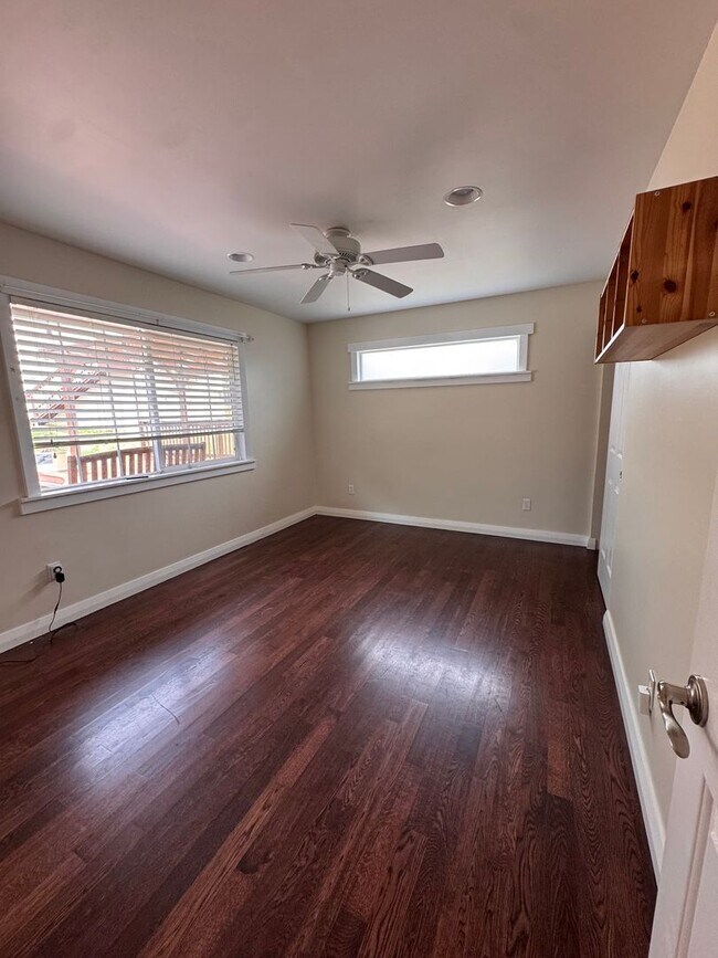 Building Photo - Private Gated Luxury Estate on Acreage with Pool, Pond & Solar in Prime Newcastle Location