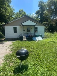 Building Photo - 516 N 84th St