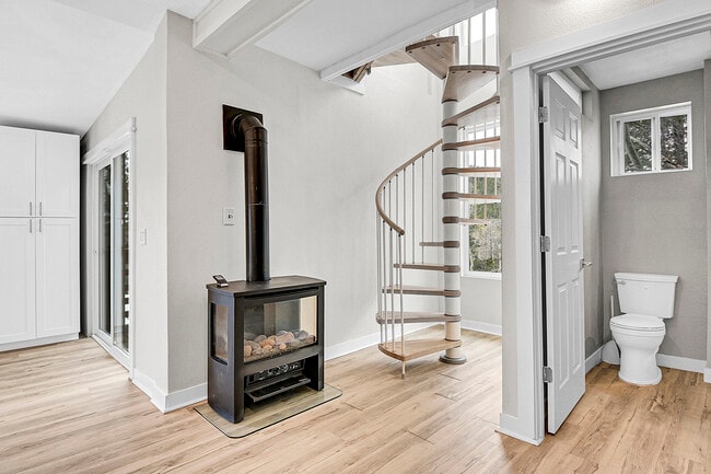 Building Photo - 45 Lodgepole Dr