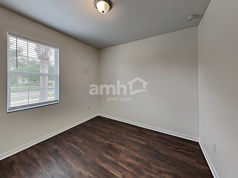 Building Photo - 12025 Whistling Wind Dr