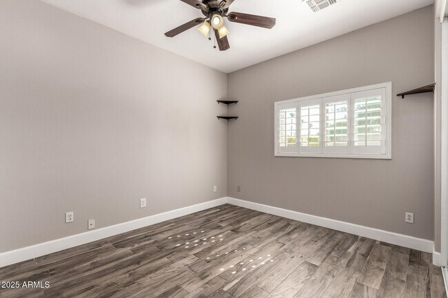 Building Photo - 3049 S Sierra Heights Cir