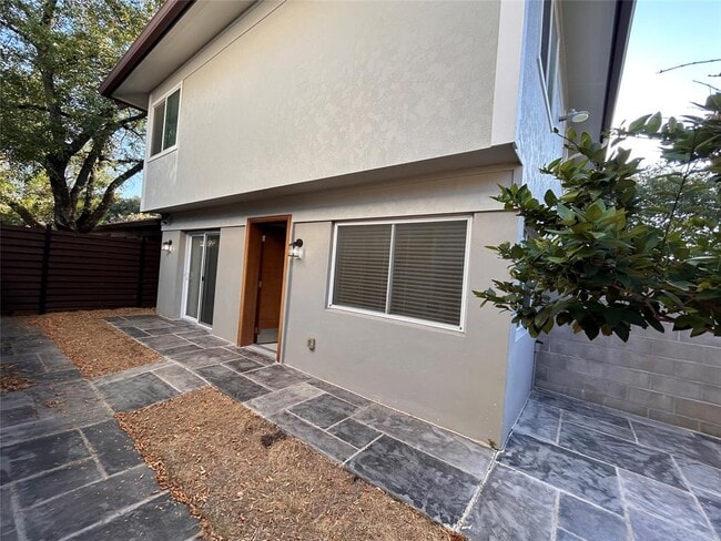 Building Photo - 8922 Trone Cir