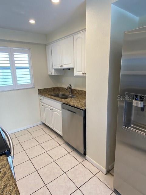 Building Photo - 2700 Cove Cay Dr
