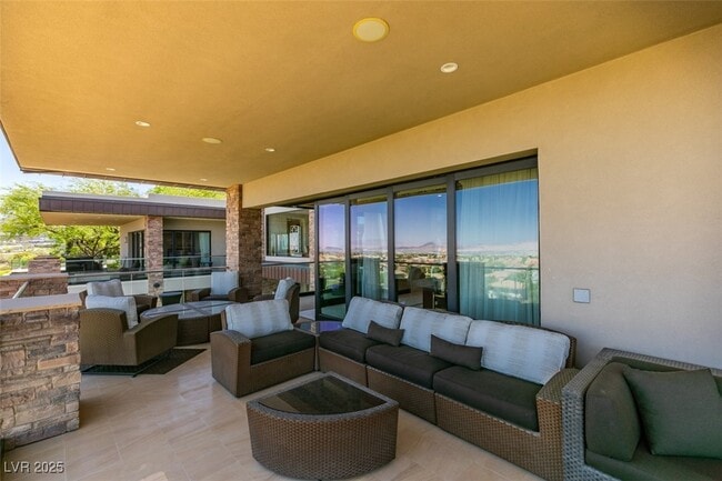 Building Photo - 1500 MacDonald Ranch Dr