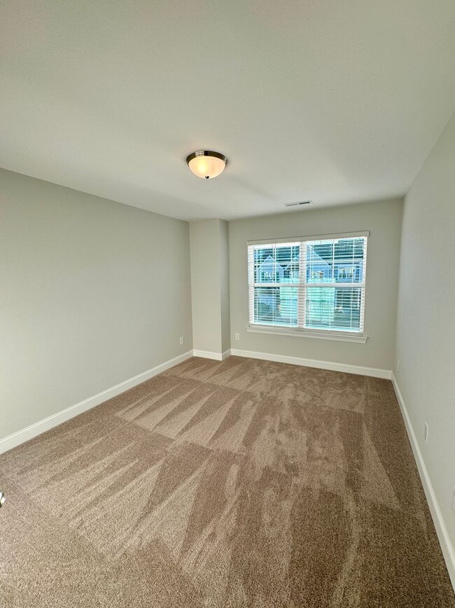 Building Photo - New Construction, 3BR/2.5 Bath Townhouse i...