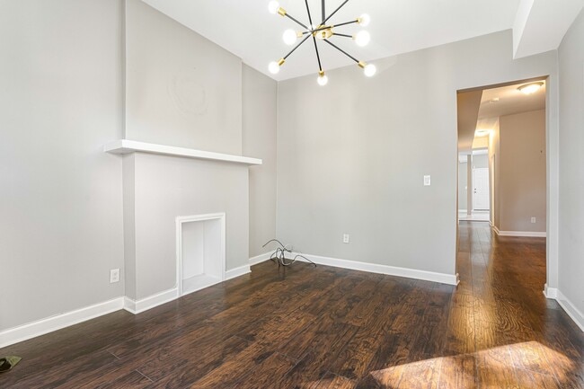 Building Photo - 6438 S Eberhart Ave
