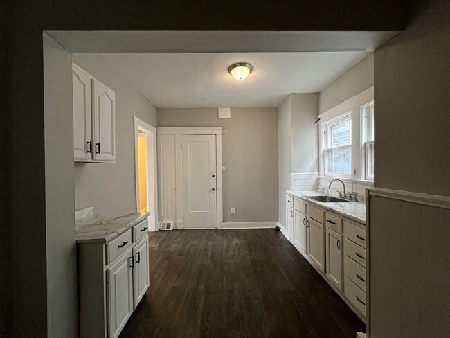 Building Photo - 3889 W.33rd